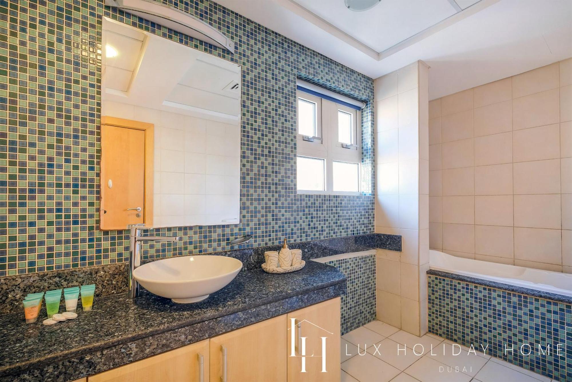 Апартаменти Lux - The Shoreline Penthouse *